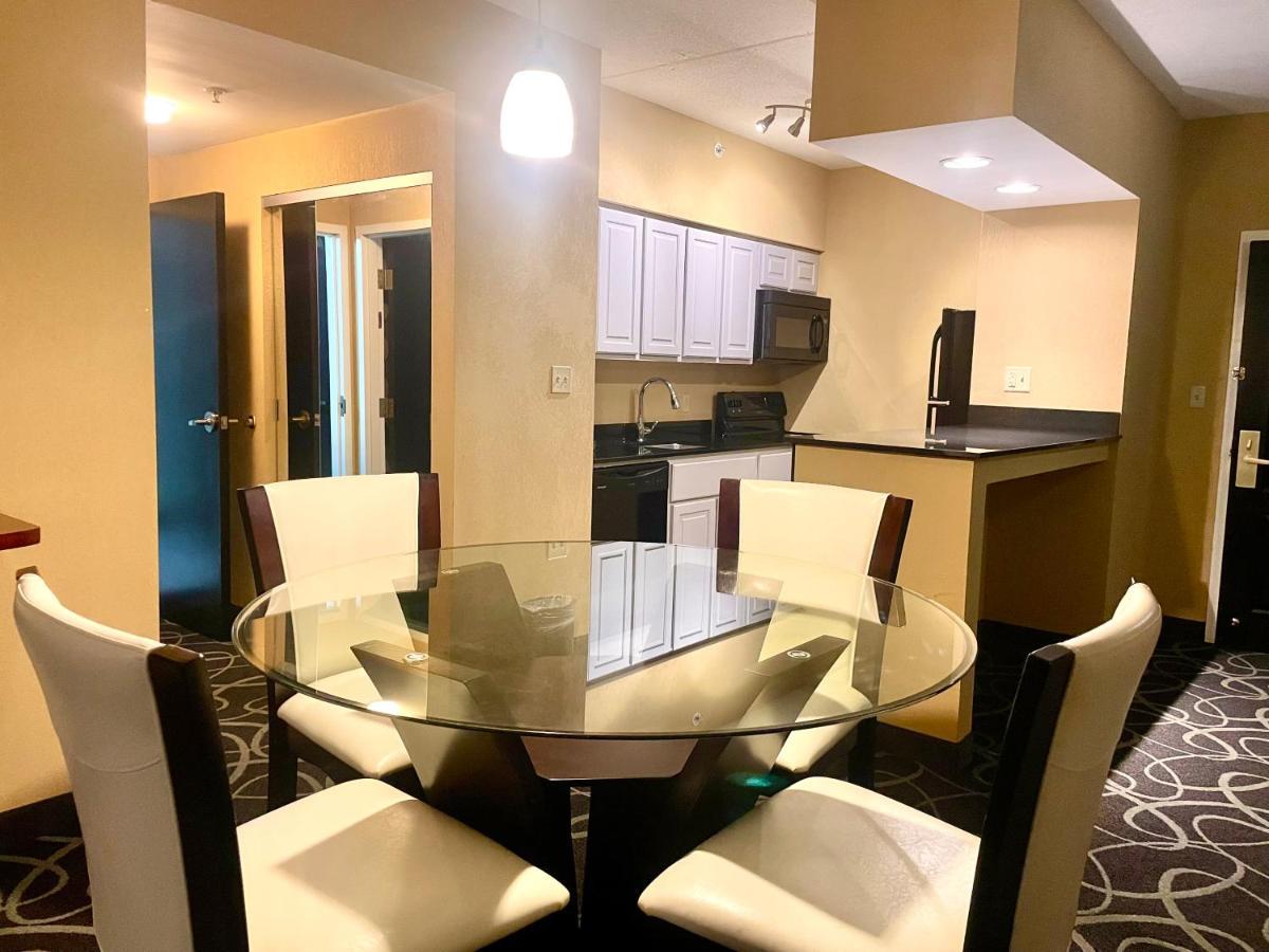 Park Manor Hotel Clifton Park Exterior photo A kitchen in a suite at the Hilton San Francisco