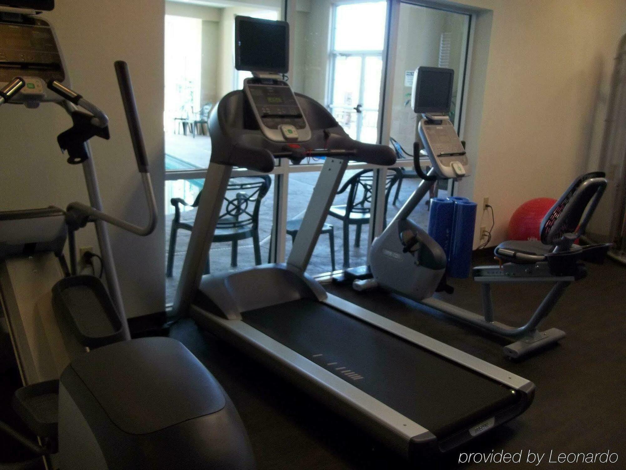 Park Manor Hotel Clifton Park Exterior photo A treadmill